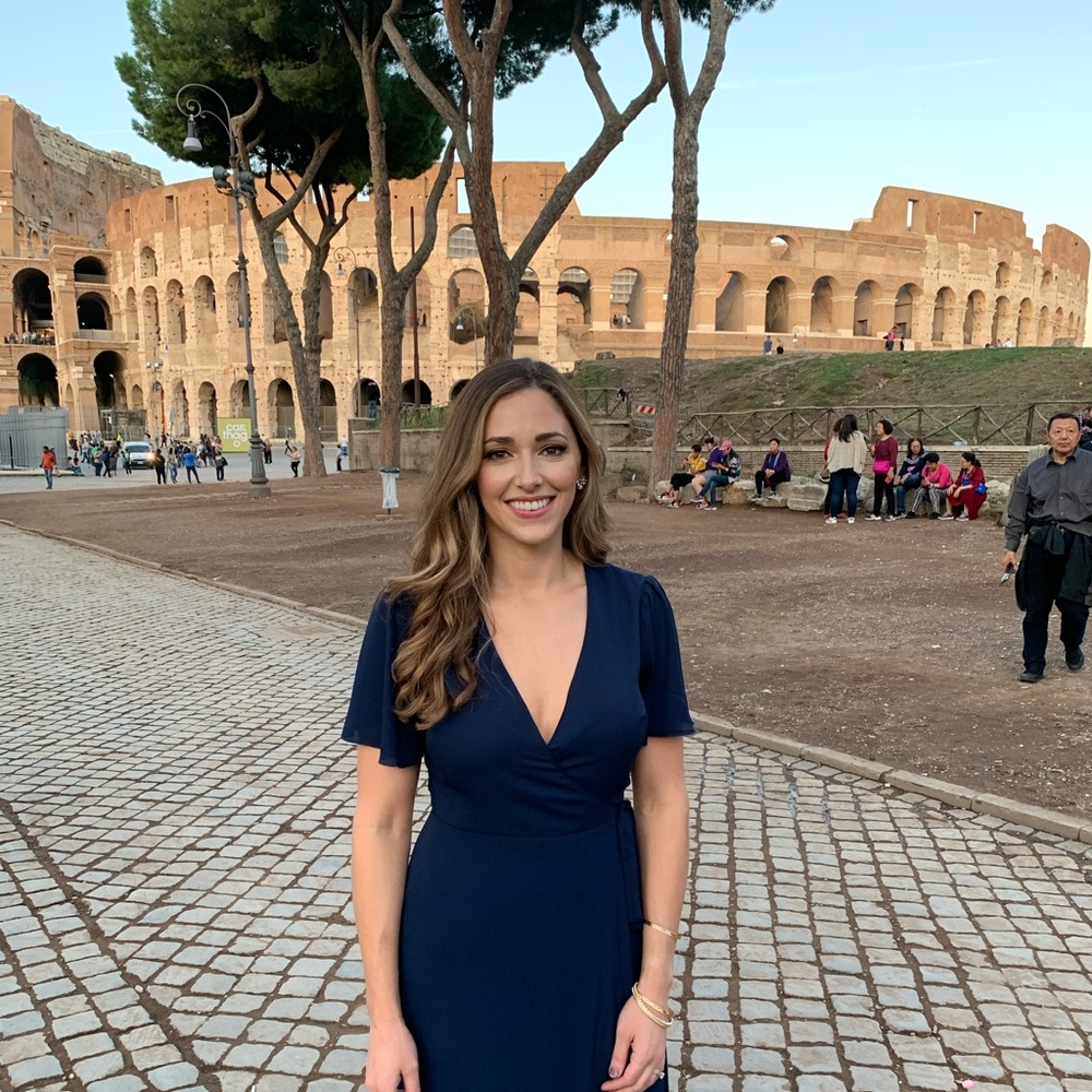 Meet your Posher, Caitlin